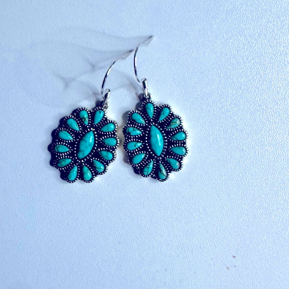 New Turquoise Green and Silver Dangle Earrings Intricate Design earthly center.